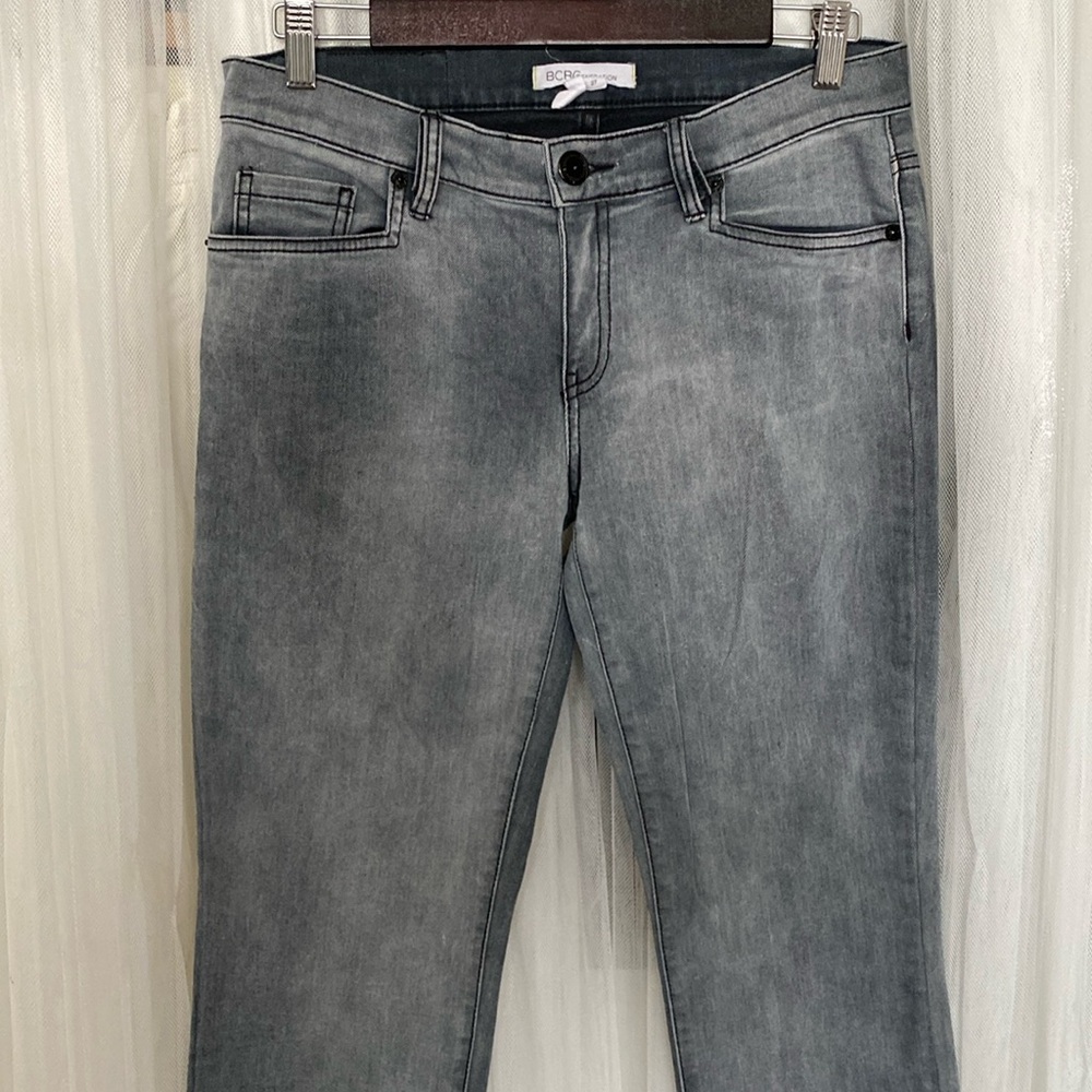 BCBGeneration Riley light wash charcoal women’s boot leg jeans mid rise, size 27